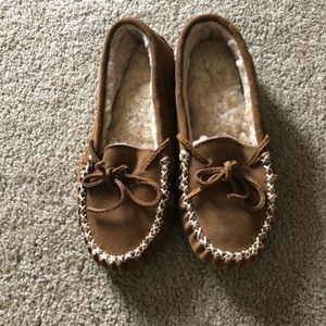 Bearpaw moccasins